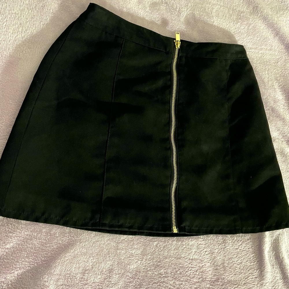 H&M black skirt